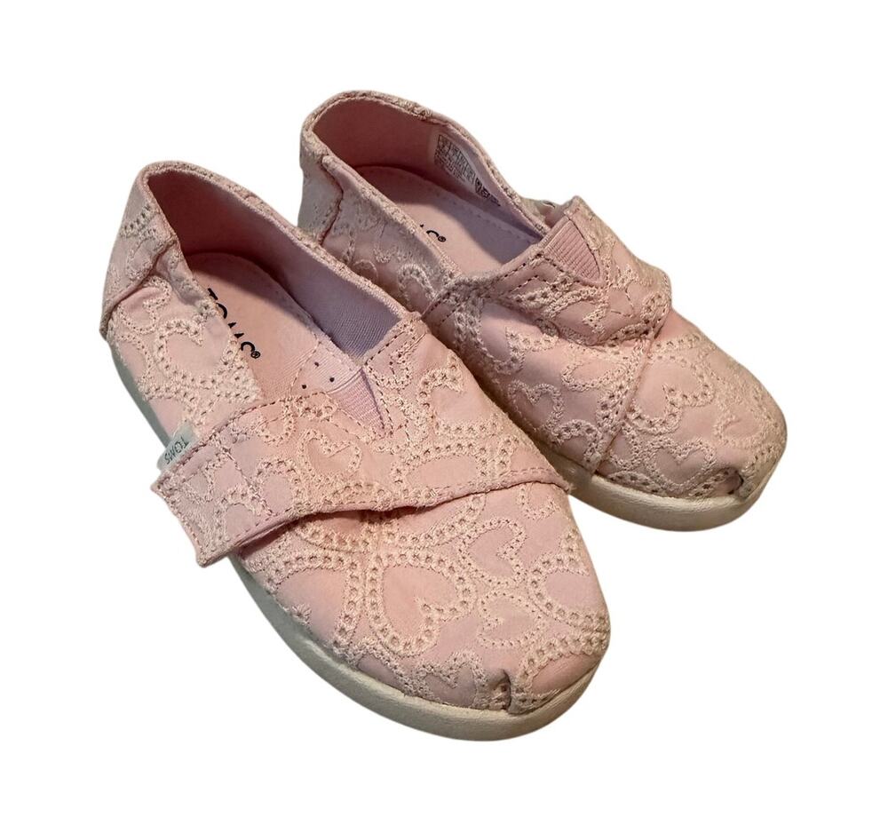 TOMS Kids Alpargata Classic Slip On Shoes Pink Hearts Eyelet Lace Size 8